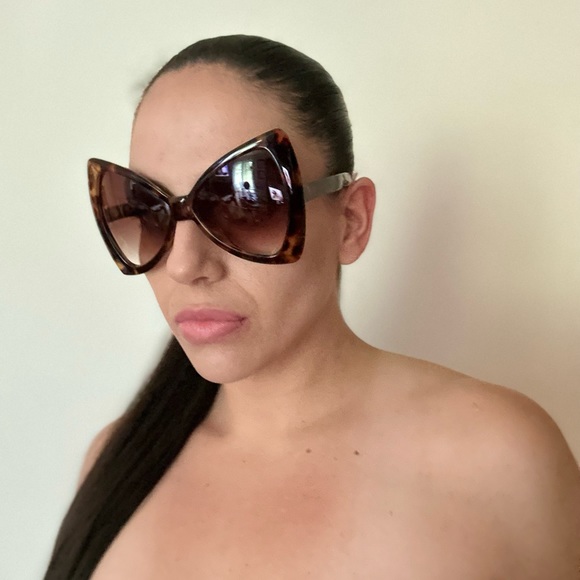 iB Retro Oversized Bow Sunglasses - Picture 8 of 9
